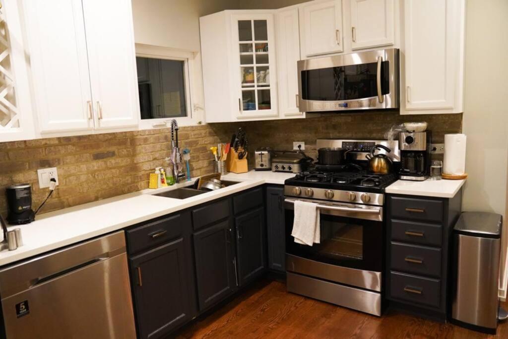 Nice And Cozy. Sleeps 5. Appartement Chicago Buitenkant foto