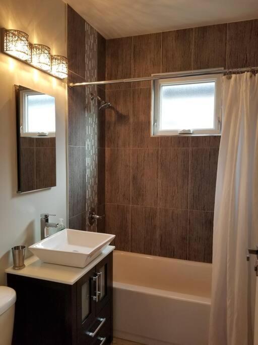 Nice And Cozy. Sleeps 5. Appartement Chicago Buitenkant foto